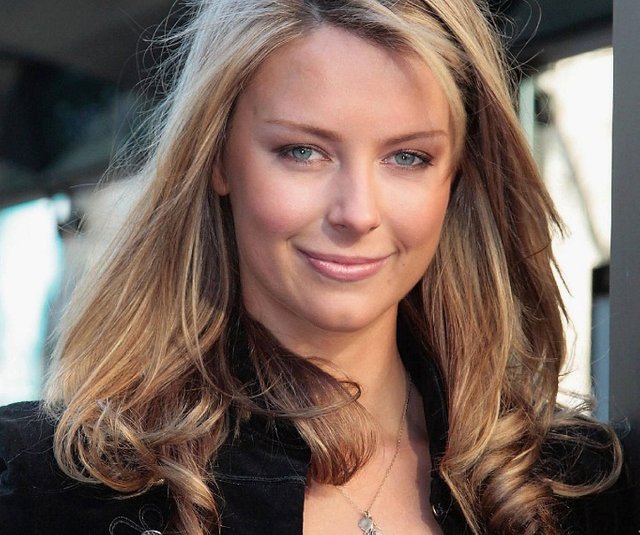 Jennifer Hawkins (Australia) - Miss Universe 2004. Photo